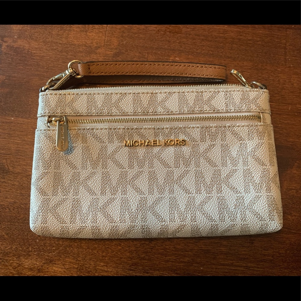 Michael Kors Wristlet
